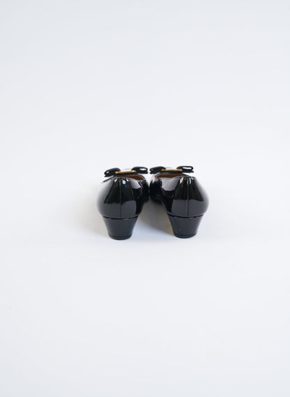 Salvatore Ferragamo Vara Black Pump