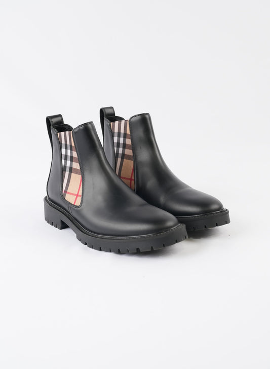 Burberry Black Leather Chelsea Boots