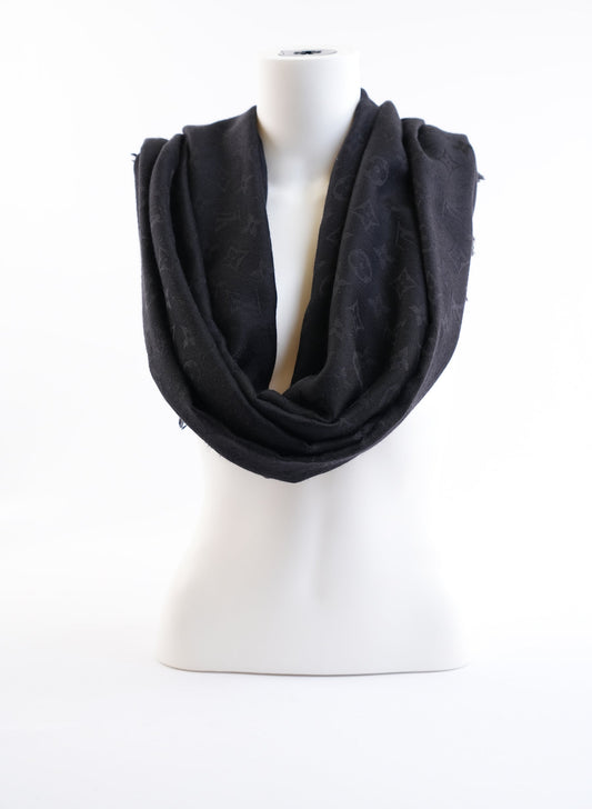 Louis Vuitton Classic BlackMonogram Scraf